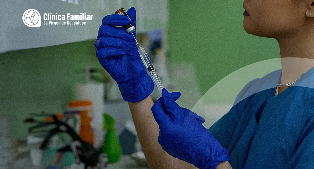 Por qué vacunarte contra la gripe puede evitarte un invierno complicado
